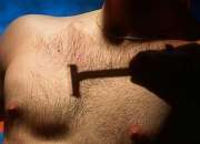 Hombre de 29años ayuda a caballeros a depilarse genitales,espalda y sexo, 6031-2021.